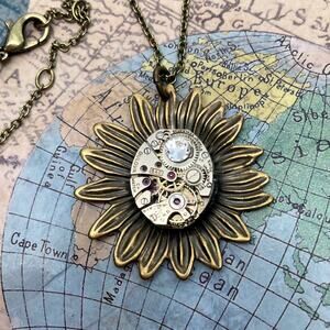 Sunflower Daisy Pendant Nature Romantic Light Academia Vintage Watch Parts